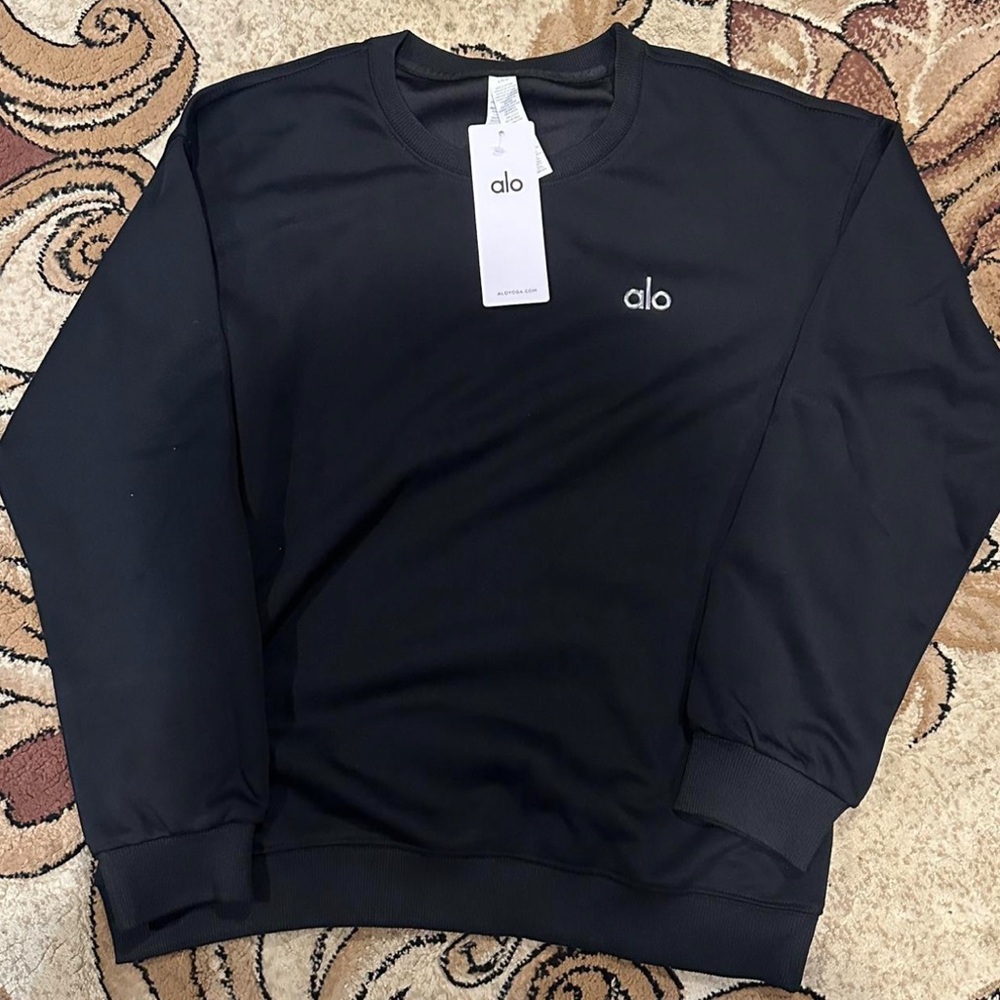 NWT Alo crewneck size large